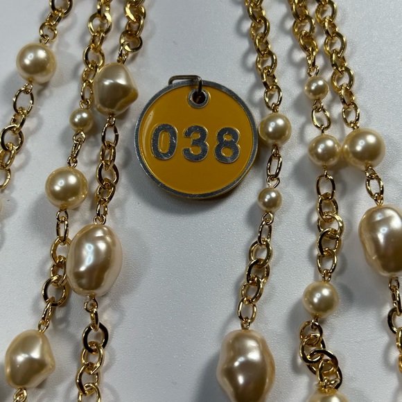 #38 Vintage Ciro Necklace, 3 Strands Large Link Gold Chain with Pearls, 18" + 3" - Picture 9 of 10